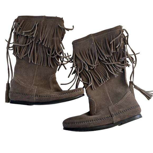MINNETONKA Women's size 6 Grey Leather Fringe Moccasin Mid Calf Tall Boots - Picture 1 of 5